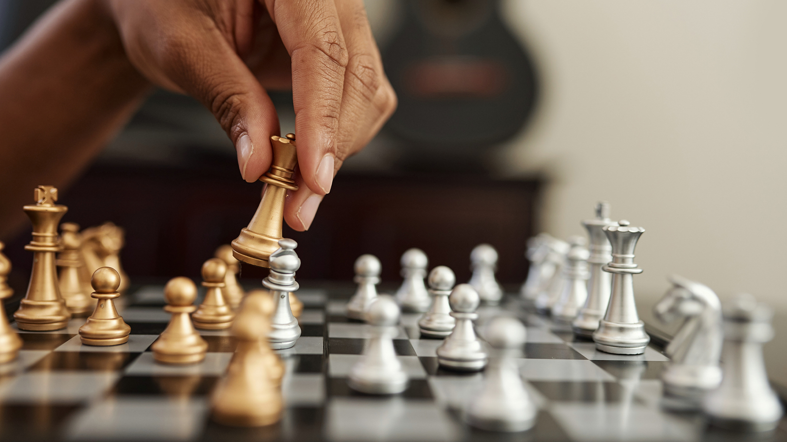 How do grandmasters choose the right chess opening?