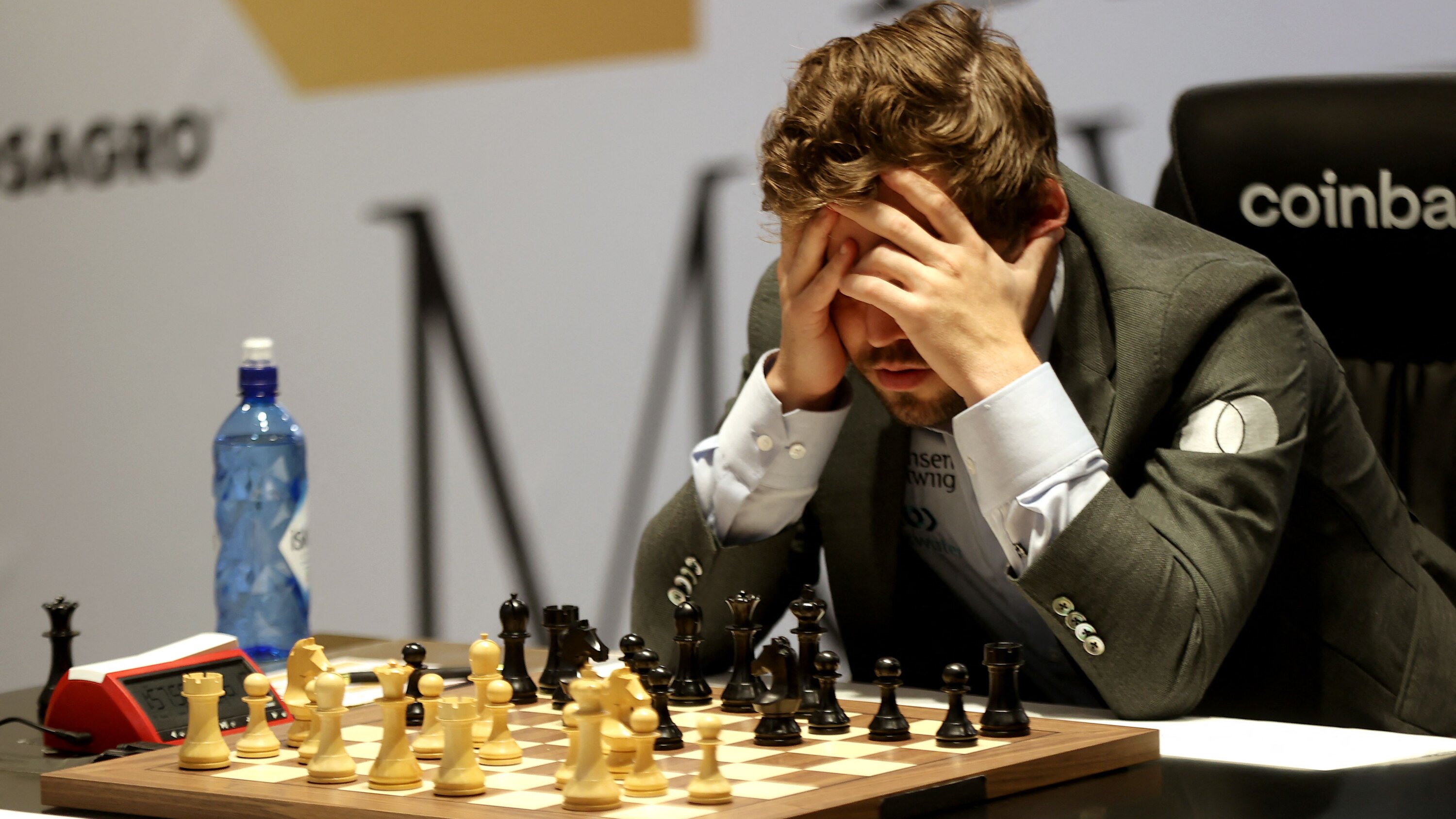 Magnus Carlsen endgame magic