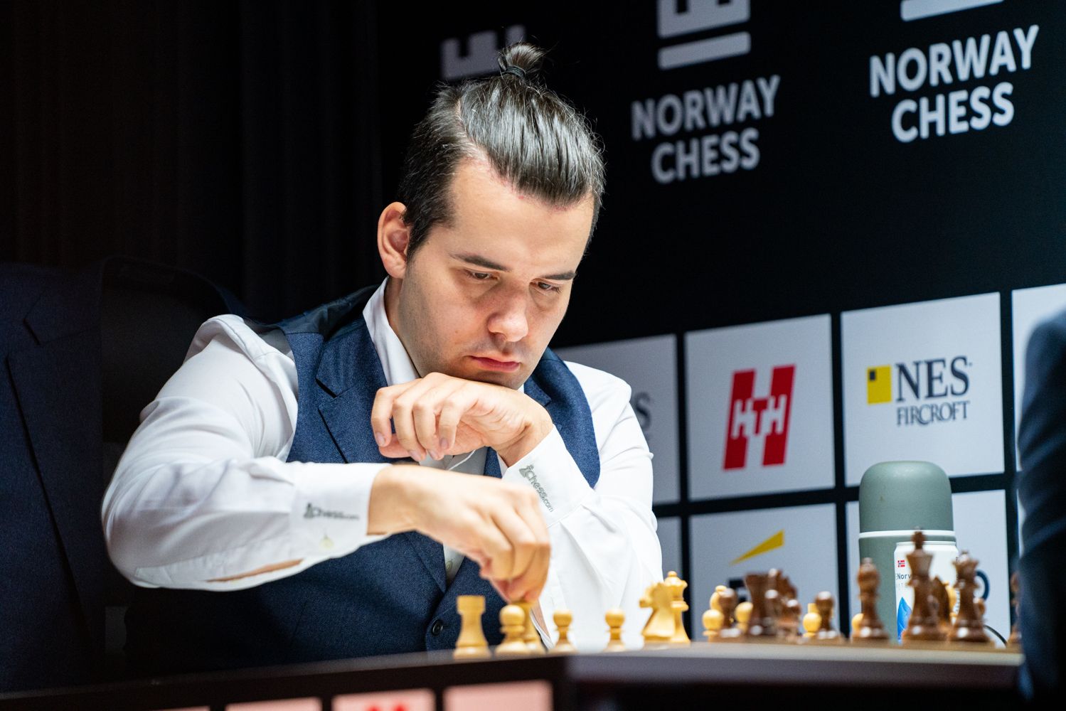 How Did Ian Nepomniachtchi become the world challenger against Carlsen?