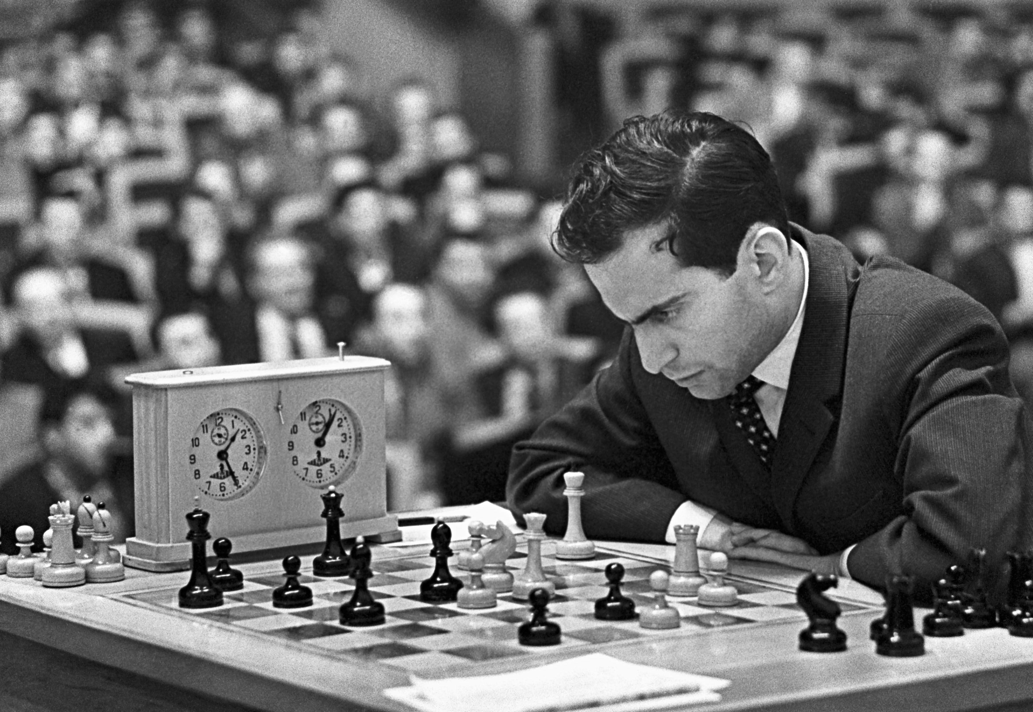 Unveiling Mikhail Tal’s Passion for the Benoni Defense: A Chess Master’s Strategic Affair